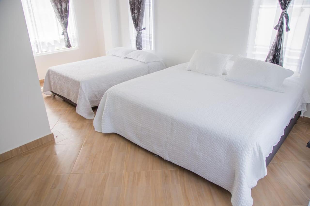 Casa Blanca Malibu Aparthotel Santa Veronica Exteriör bild